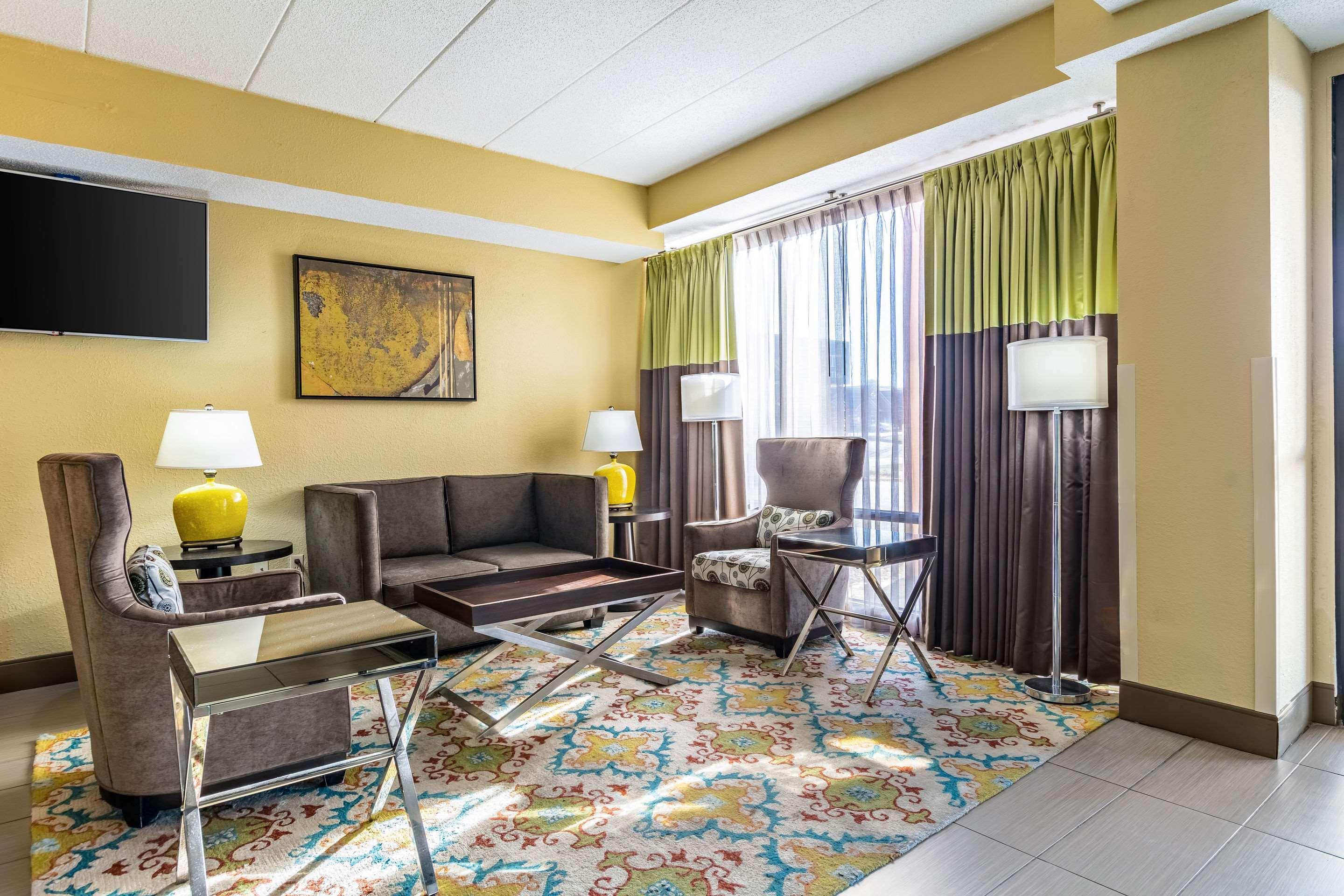 Quality Inn & Suites Southport Indianapolis Extérieur photo