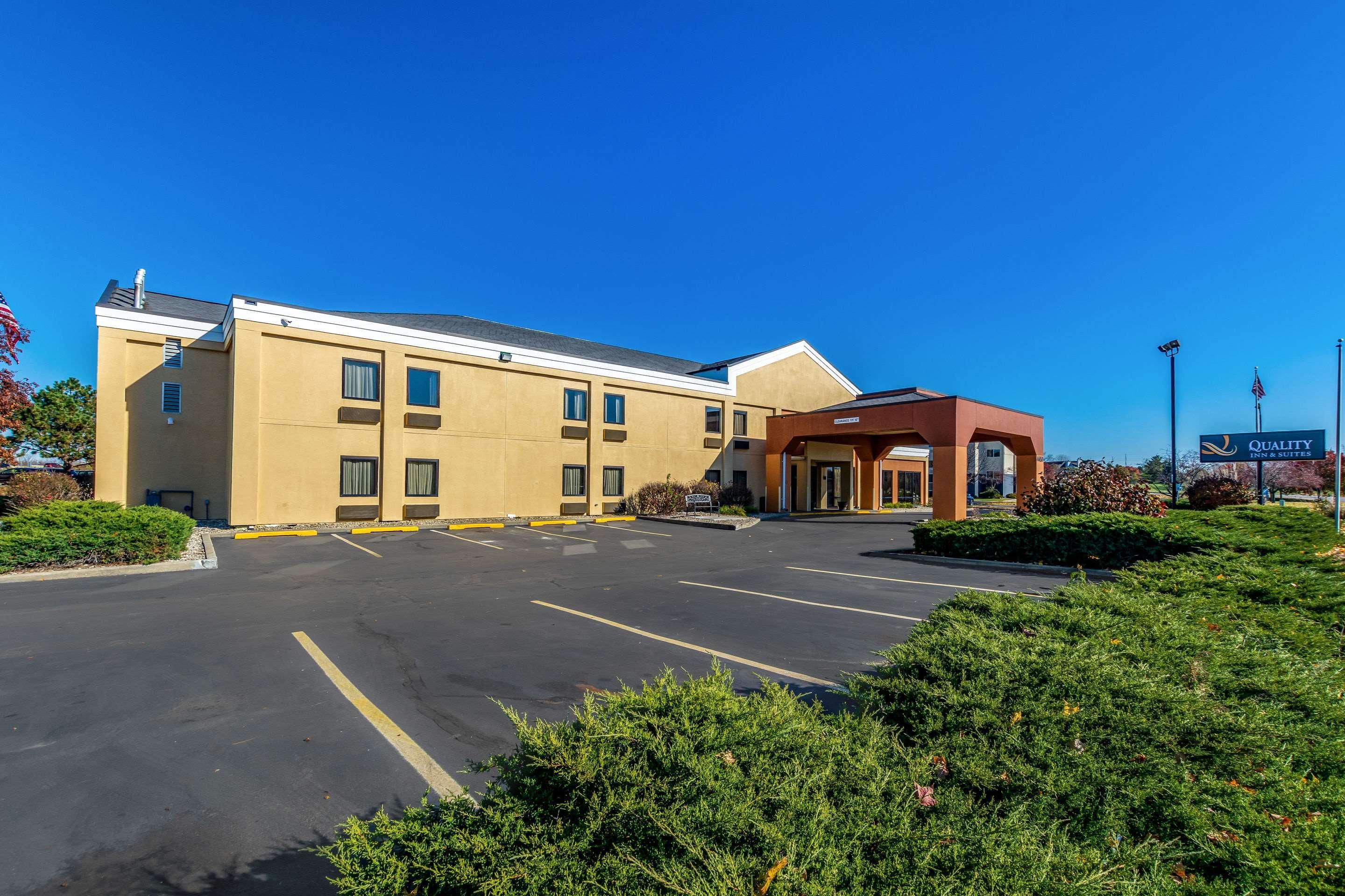 Quality Inn & Suites Southport Indianapolis Extérieur photo